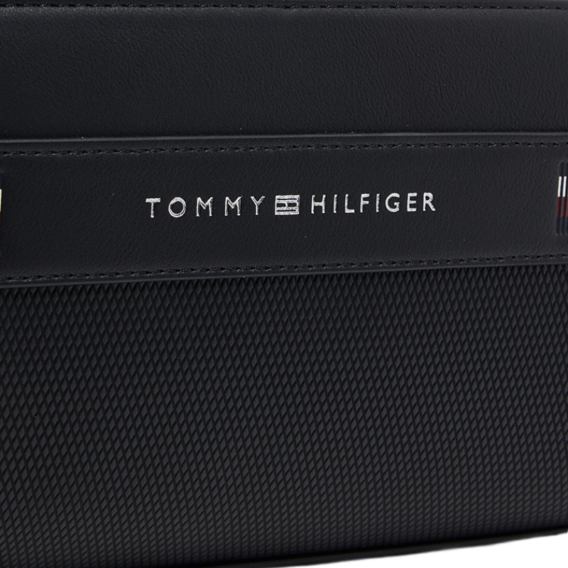 Tommy Hilfiger Men's Textured Black Toiletry Washbag