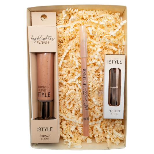 In The Style Perfect Nude Lipstick Kit & Highlighter Makeup Gift Set (HOGIES GIFT 8)