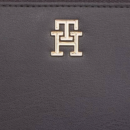 Tommy Hilfiger Distinct Large Purse Black Women's