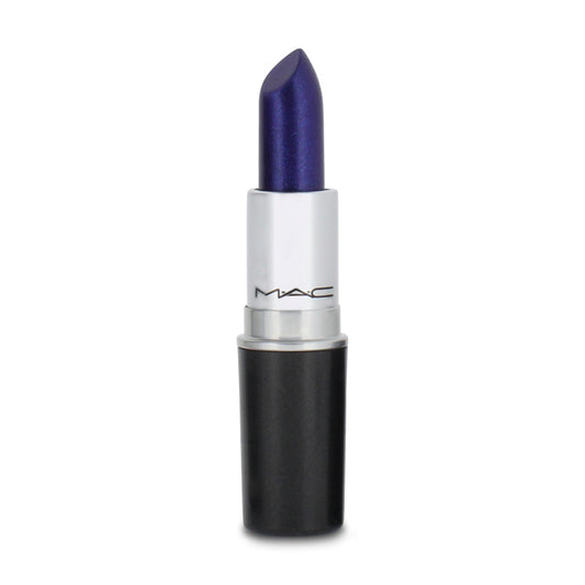 MAC Frost Lipstick Model Behaviour