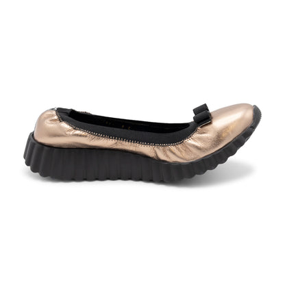 Salvatore Ferragamo Dolly ballerina Style Slip-Ons Gold Size 8