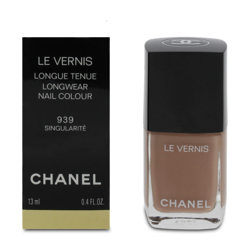 Chanel Le Vernis Longwear Ultra-Shiny Nail Colour 939 Singularite