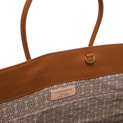 Coccinelle Women's Myrtha Maxi Log Handbag Noir Leather Natural / Cuir