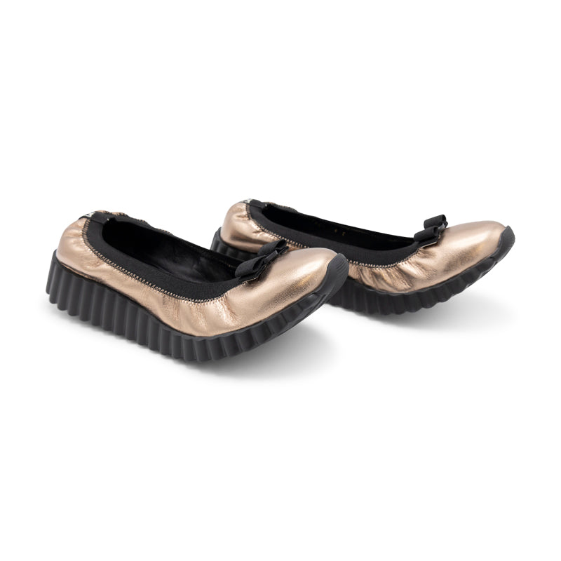 Salvatore Ferragamo Dolly ballerina Style Slip-Ons Gold Size 8