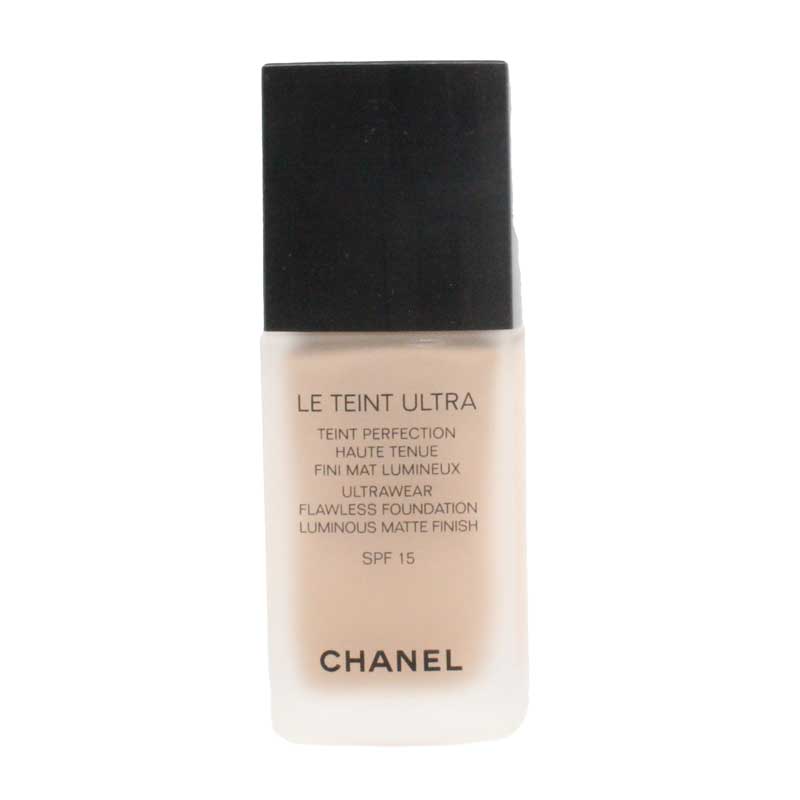 Chanel Ultrawear Flawless Foundation Luminous Matte Finish SPF 15 10 Beige